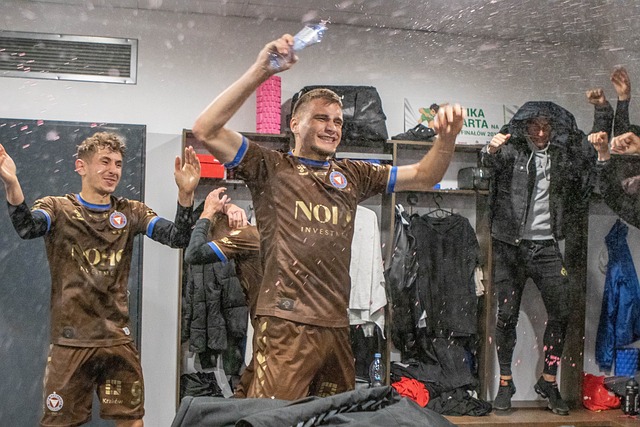 “苏超”夺冠，泰州队景泊羲：爸爸在天上肯定会为我高兴