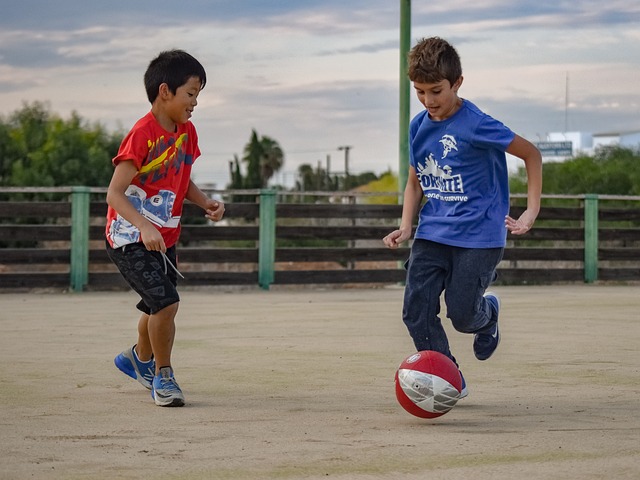 斯通斯伤情未明，曼城欧冠遭遇防线轮换危机